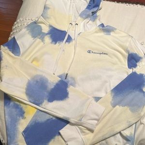 Women’s champion sweatshirt